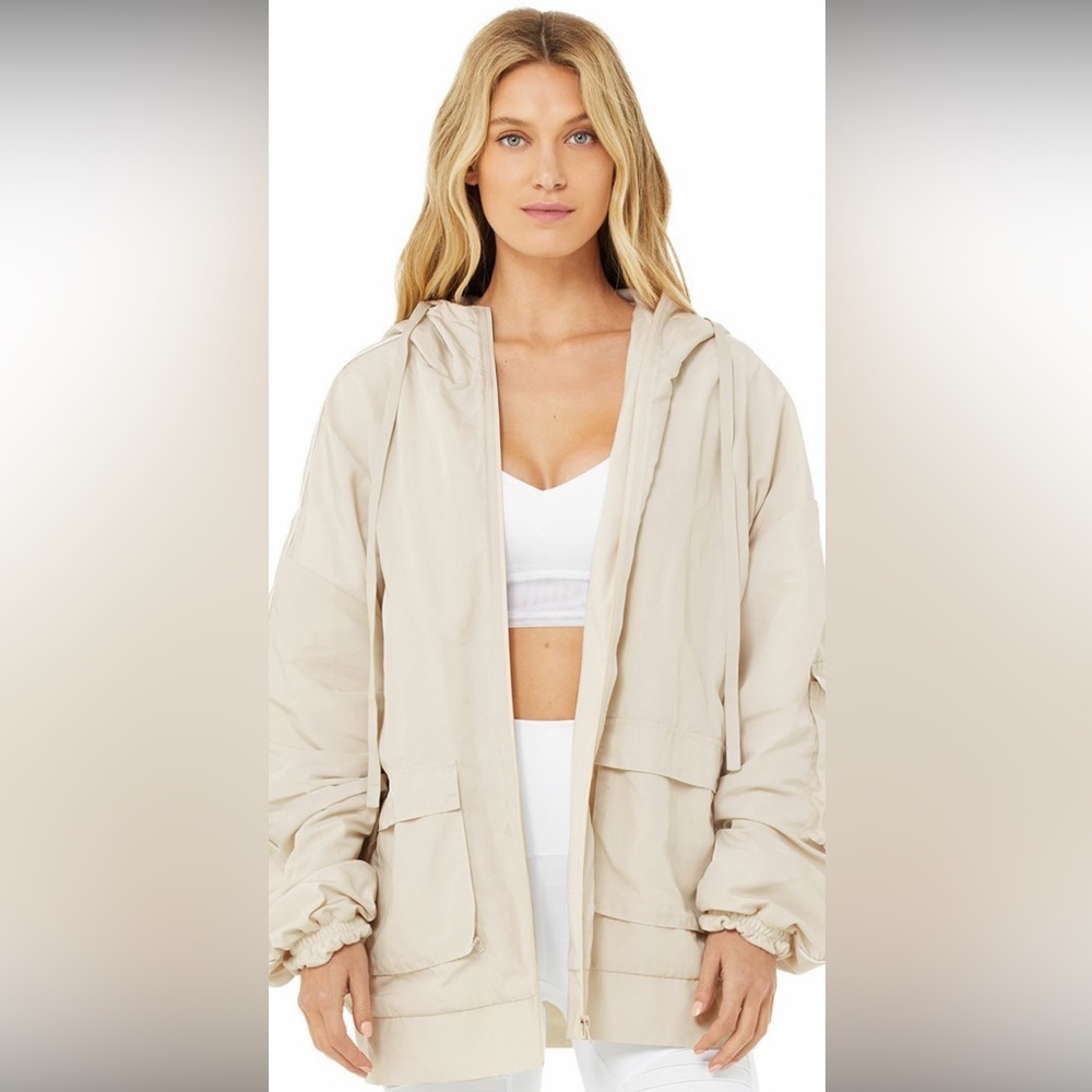 Alo Yoga Reversible Fleece Legion Jacket in Bone